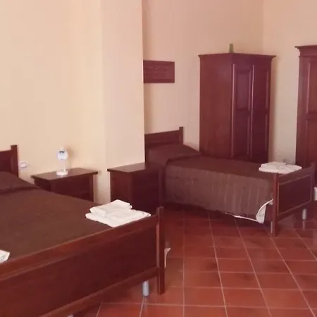 Vandrarhem Ostello Kairos San Donato di Ninea